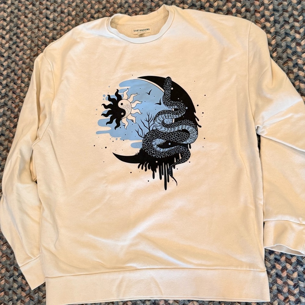 Earthbound Trading Company Sweatshirt - Picture 2 of 8